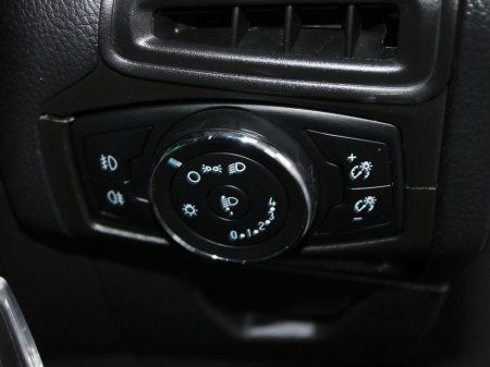 2014 Ford Focus - thumbnail 23