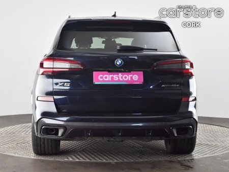 2022 BMW X5 xDrive45e xLine €57,880 thumbnail