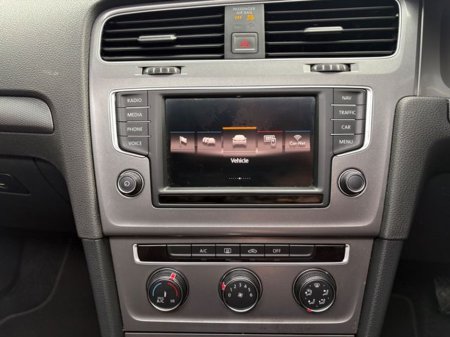 2016 Volkswagen Golf 1.2 TSI - IRISH CAR - SUNROOF €14,900 thumbnail