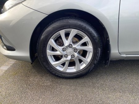 2017 Toyota Auris - thumbnail 19