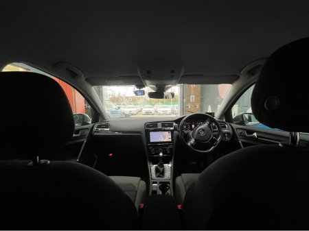 2017 Volkswagen Golf - thumbnail 12