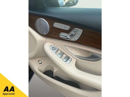 2019 Mercedes-Benz C Class Avantgarde Leather Exclusive Package Automatic, Reversing camera €26,895 thumbnail