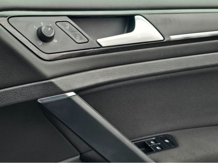 2017 Volkswagen Golf 1.4 HIGHLINE EDITION ALCANTARA SEATS REVERSING CAMERA - SIMI DEALER - LOW ROAD TAX BAND €16,750 thumbnail