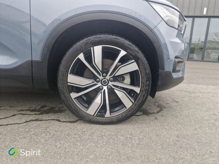 2022 Volvo XC40 - thumbnail 9