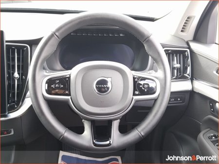 2025 Volvo XC90 T8 455bhp AWD PHEV Core €79,900 thumbnail