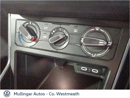 2023 Volkswagen Polo 1.0 TSI 95HP Style €22,950 thumbnail