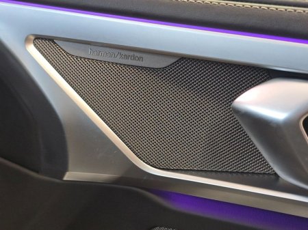 2023 BMW 8 Series - thumbnail 18