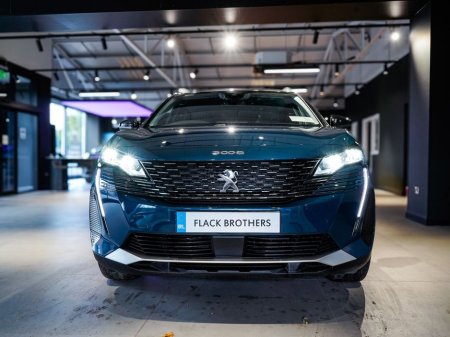 2023 Peugeot 3008 FL Allure 1.2 130 6. 4DR Auto €32,500