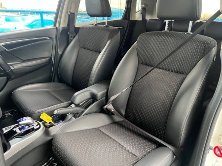 2016 Honda Fit L-PACKAGE 1.5 HYBRID // SERVICE HISTORY // HALF LEATHER SEATS // CRUISE CONTROL €10,900 thumbnail