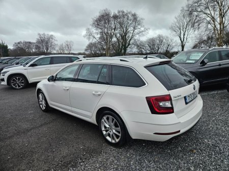 2017 Skoda Octavia COM Style 1.6tdi 115HP 4DR €15,990 thumbnail