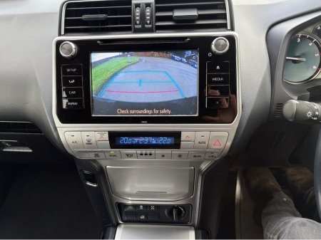 2018 Toyota Landcruiser 2.8 D4d AUTO SWB GX COMMERCIAL €39,950 thumbnail