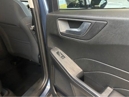 2021 Ford Kuga - thumbnail 7