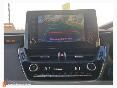 2022 Toyota Corolla 1.8 Hybrid Luna Saloon €23,450 thumbnail