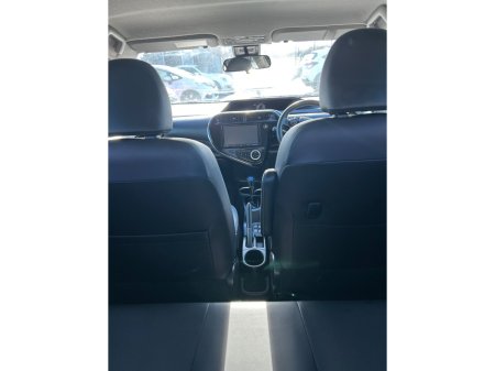 2018 Toyota Aqua - thumbnail 12