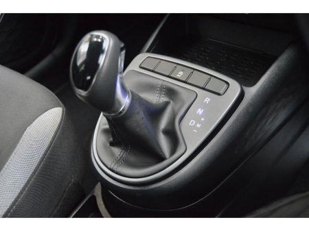 2024 Hyundai i10 i10 Deluxe Plus Auto €21,995 thumbnail