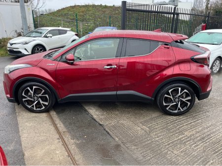 2018 Toyota C-HR 1.8 HYBRID AUTO LOW KM HIGH SPEC €18,450 thumbnail