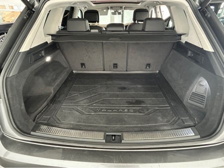 2020 Volkswagen Touareg - thumbnail 6