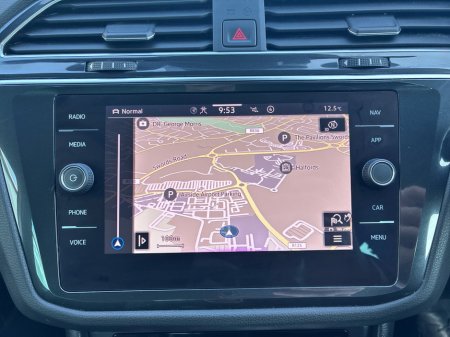 2023 Volkswagen Tiguan - thumbnail 18