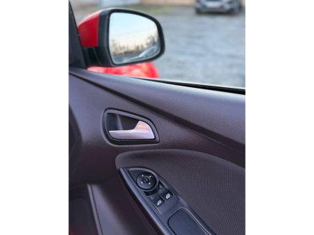 2014 Ford Focus - thumbnail 41