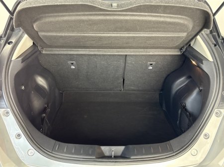 2023 Nissan Leaf PREMIUM 40KW**HEATED FRONT SEATS**HEATED MULTIFUNCTIONAL STEERING WHEEL**SEMI DIGITAL DASH**TOUCHSCREEN BLUETOOTH MEDIA**NAVIGATION**REVERSE CAMERA**PARKING SENSORS**ECO MODE**CRUISE CONTROL €17,995 thumbnail