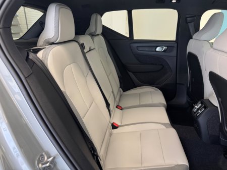 2026 Volvo EX40 - thumbnail 14