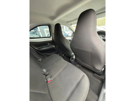 2022 Toyota Aygo 1.0 VVT-i x-play Smartphone €13,900 thumbnail