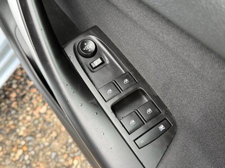 2019 Opel Astra - thumbnail 17