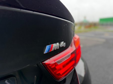 2014 BMW M4 - thumbnail 11