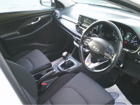 2017 Hyundai i30 NEW NCT 2028, DELUX, CRUISE , REVERSE CAMERA, €180 TAX, LOW KMS. HISTORY. €12,999 thumbnail