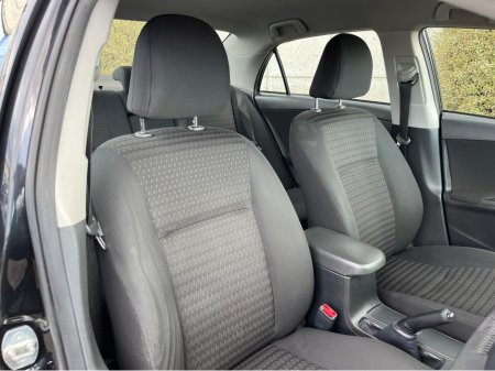 2013 Toyota Corolla - thumbnail 10