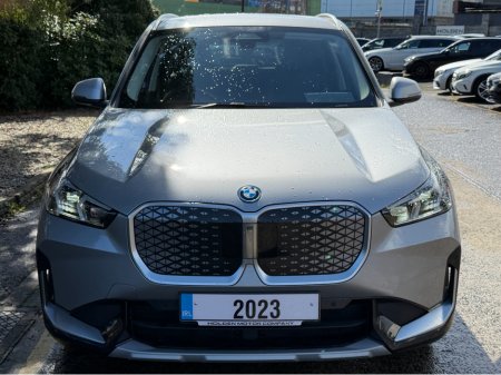 2023 BMW iX1 - thumbnail 4