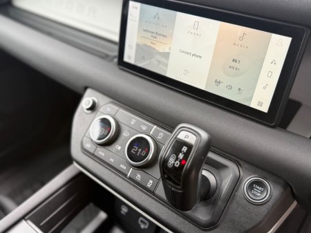 2021 Land Rover Defender - thumbnail 14