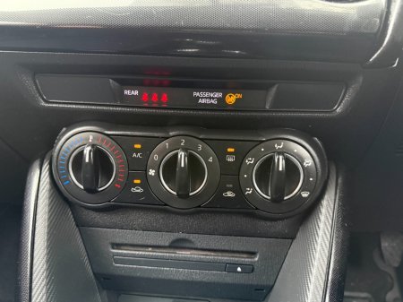 2015 Mazda Mazda2 - thumbnail 14