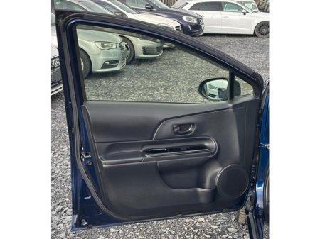 2019 Toyota Aqua - thumbnail 12