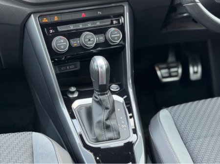 2021 Volkswagen T-Roc R-LINE - 2.0L DIESEL - AUTO - 12M WARRANTY - CAR: 1699 €29,950 thumbnail