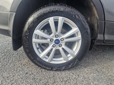 2019 Ford Kuga - thumbnail 4