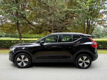 2022 Volvo XC40 - thumbnail 9