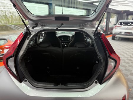 2023 Toyota Aygo X X PULSE 4DR €14,950 thumbnail