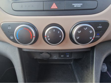 2016 Hyundai i10 S AIR **GREAT STARTER CAR** €7,450 thumbnail