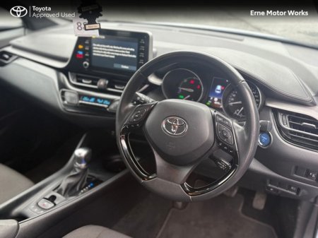 2023 Toyota C-HR C-HR HYBRID LUNA €27,950 thumbnail