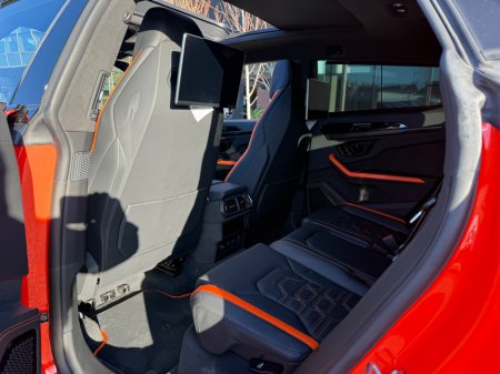 2025 Lamborghini Urus - thumbnail 4