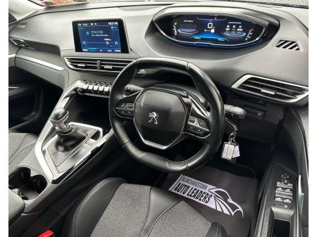 2019 Peugeot 5008 - thumbnail 18