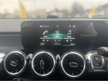 2020 Mercedes-Benz GLB 200 Auto | 7 Seats | Massive Spec | Low Mileage €32,950 thumbnail