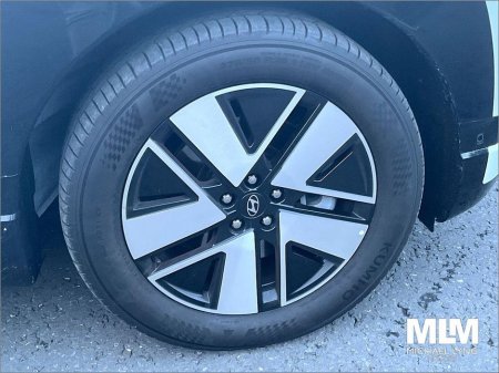 2025 Hyundai Ioniq 9 RWD standard (Long Range) Platinum €71,995 thumbnail