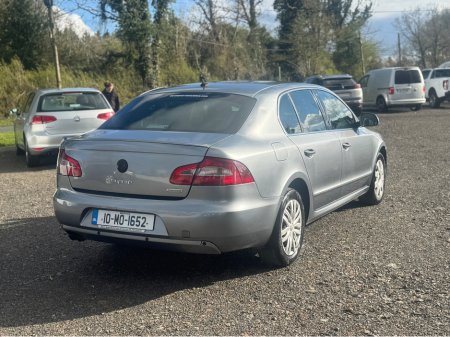 2010 Skoda Superb - thumbnail 2