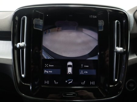 2023 Volvo XC40 - thumbnail 14