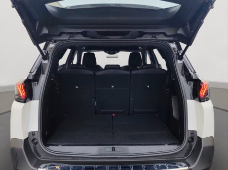 2025 Peugeot 5008 - thumbnail 16