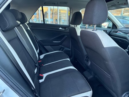 2019 Volkswagen T-Roc SPORT 1.0 TSI MANUAL 6SPEED FWD 115HP 5DR €19,950 thumbnail