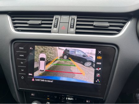 2018 Skoda Octavia COMBI STYLE AUTOMATIC 1.0 TSI 115HP //HIGH SPEC//SAT NAV//REVERSE CAMERA//LOW MILES// €17,950 thumbnail