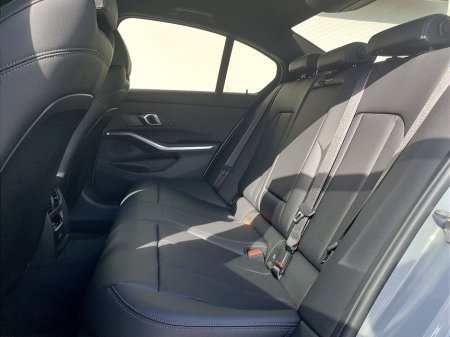 2026 BMW 3 Series - thumbnail 22